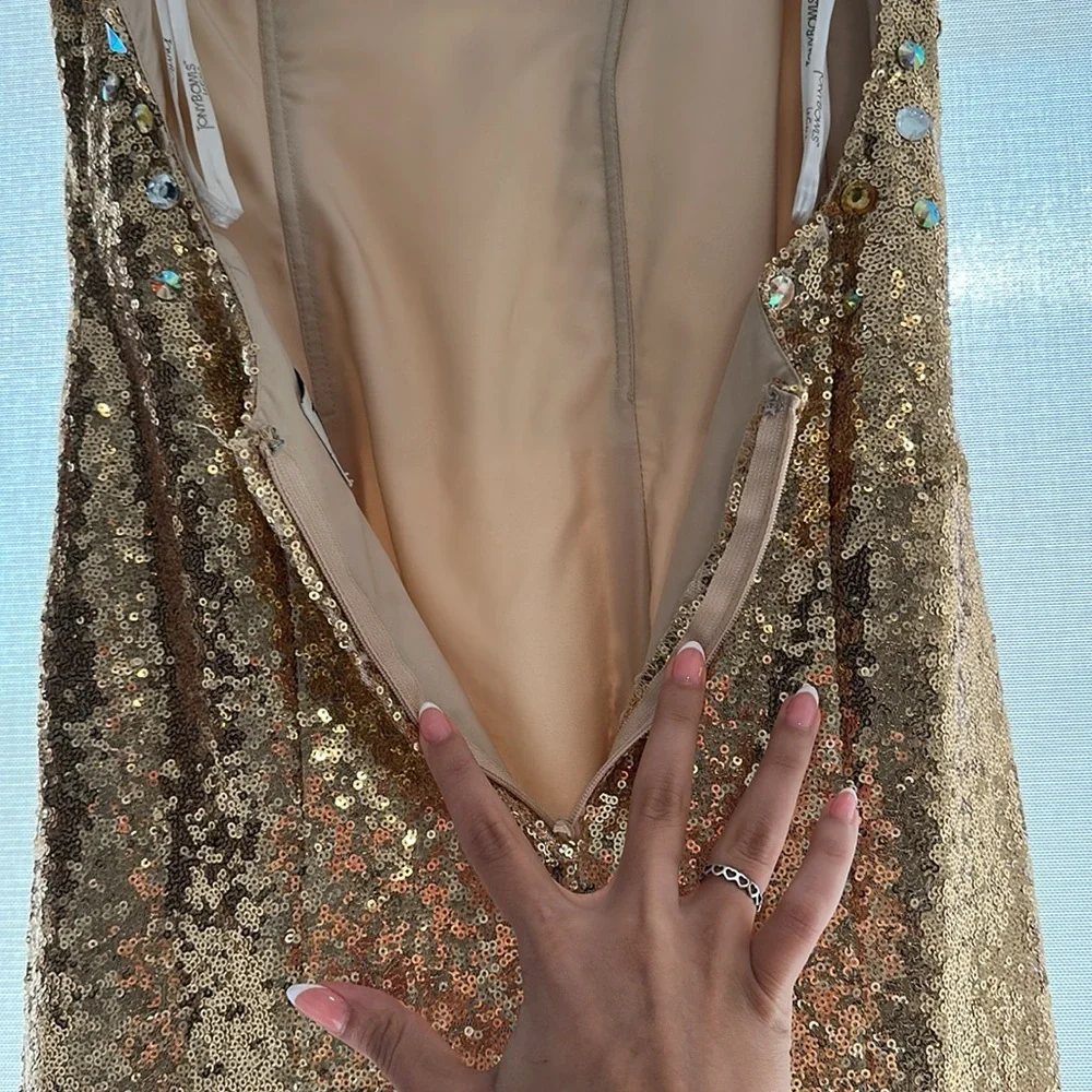 Only worn once Tony bowls long gold sequence dress⭐️ - Picture 7 of 13